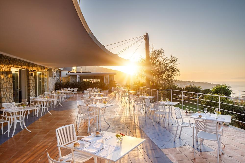Art Hotel Gran Paradiso Сорренто Екстер'єр фото