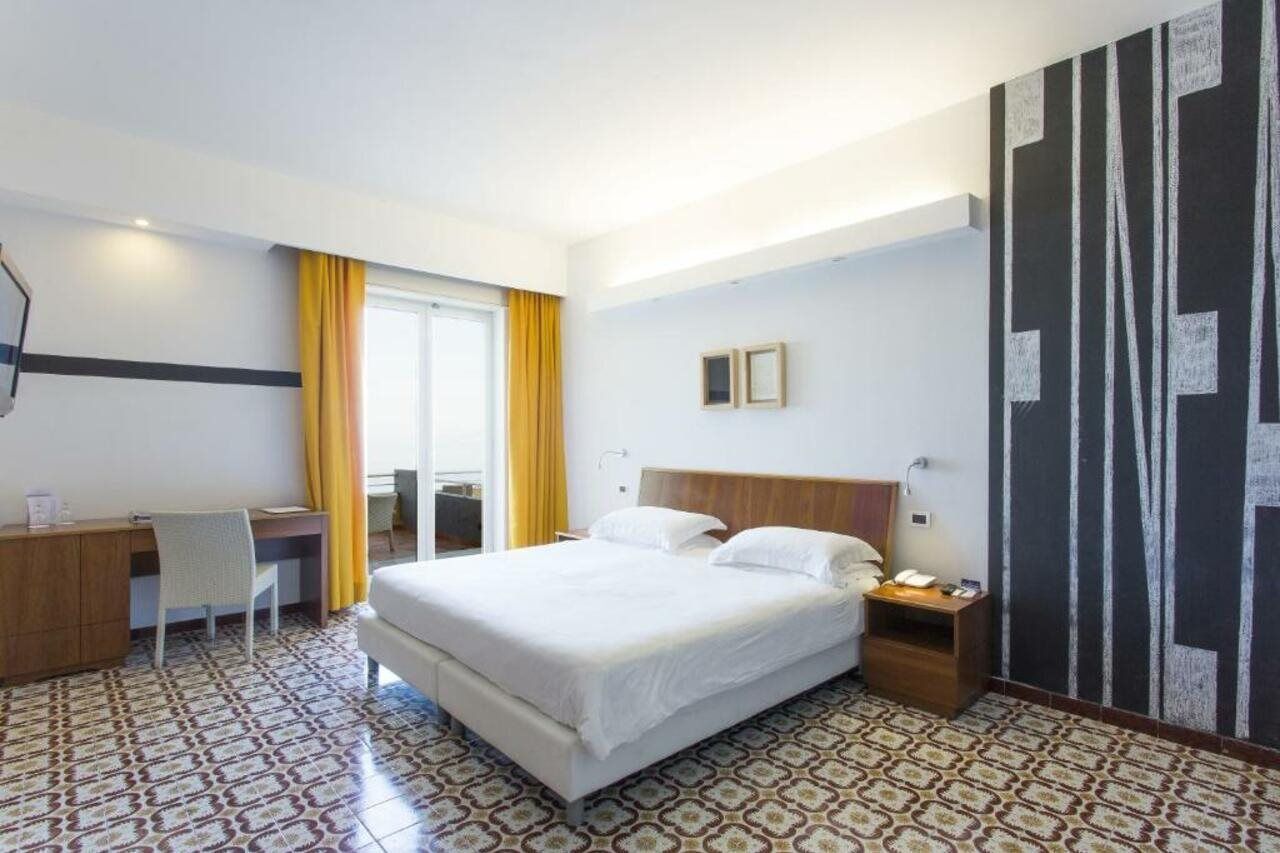 Art Hotel Gran Paradiso Сорренто Екстер'єр фото